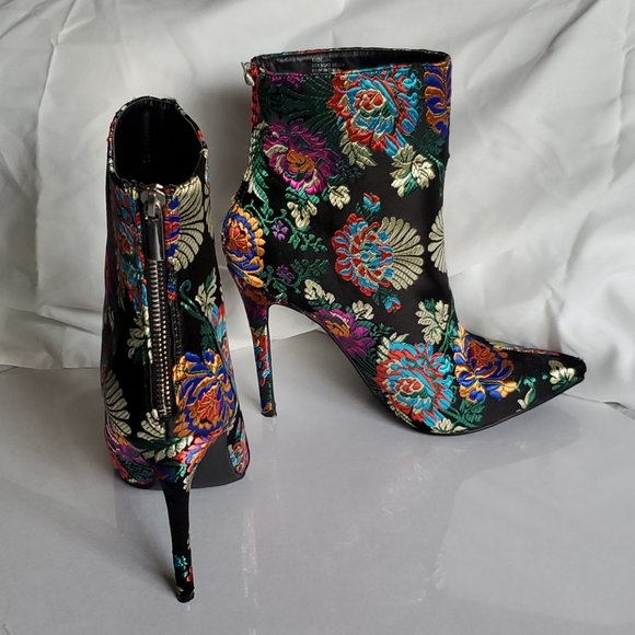 Booties - Picture 4 of 4